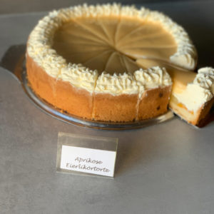 Aprikose Eierlikörtorte